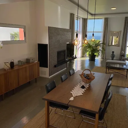 Santana House Semesterbostad