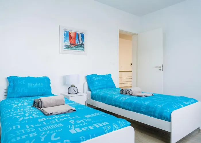 別荘 Santana House