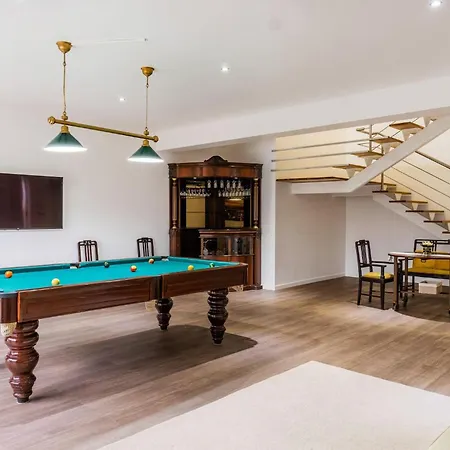 Santana House