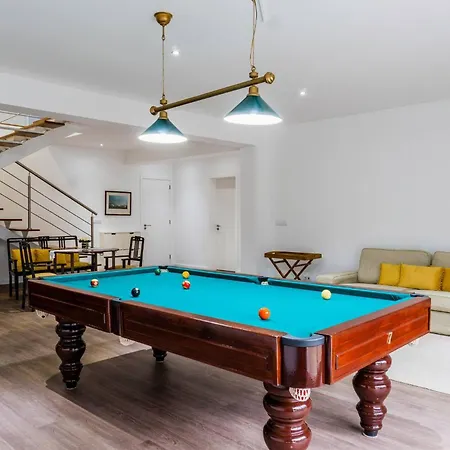 Santana House هيبيرا غْريندي